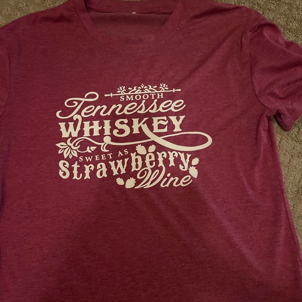 Tee shirt, worn once perfect condition. Runs big